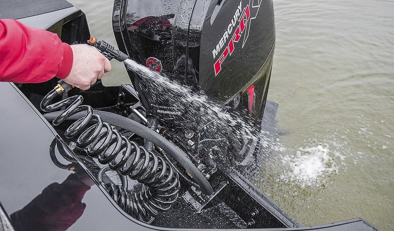 Crestliner 1850 COMMANDER ELITE White base Gun Metal accent