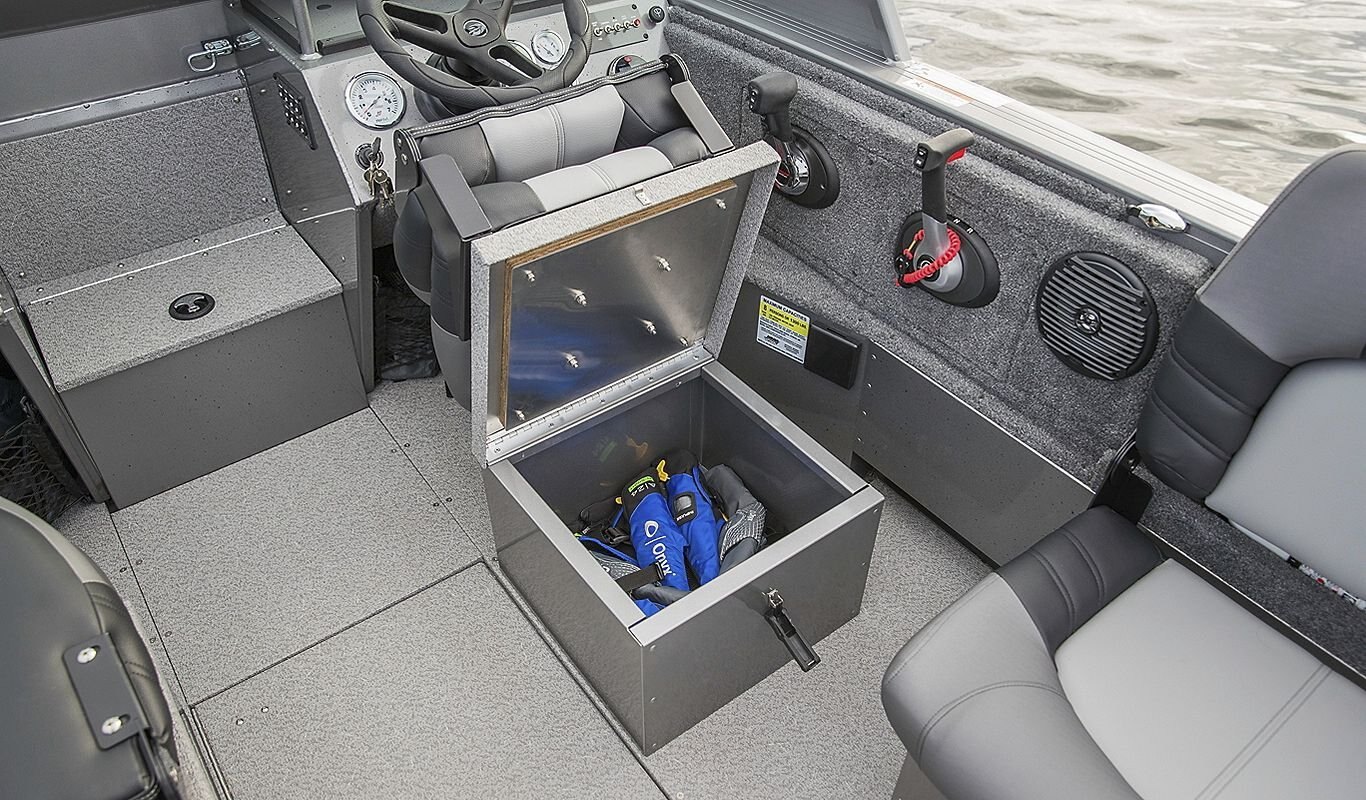 Crestliner 1850 COMMANDER ELITE Gun Metal base True Blue accent