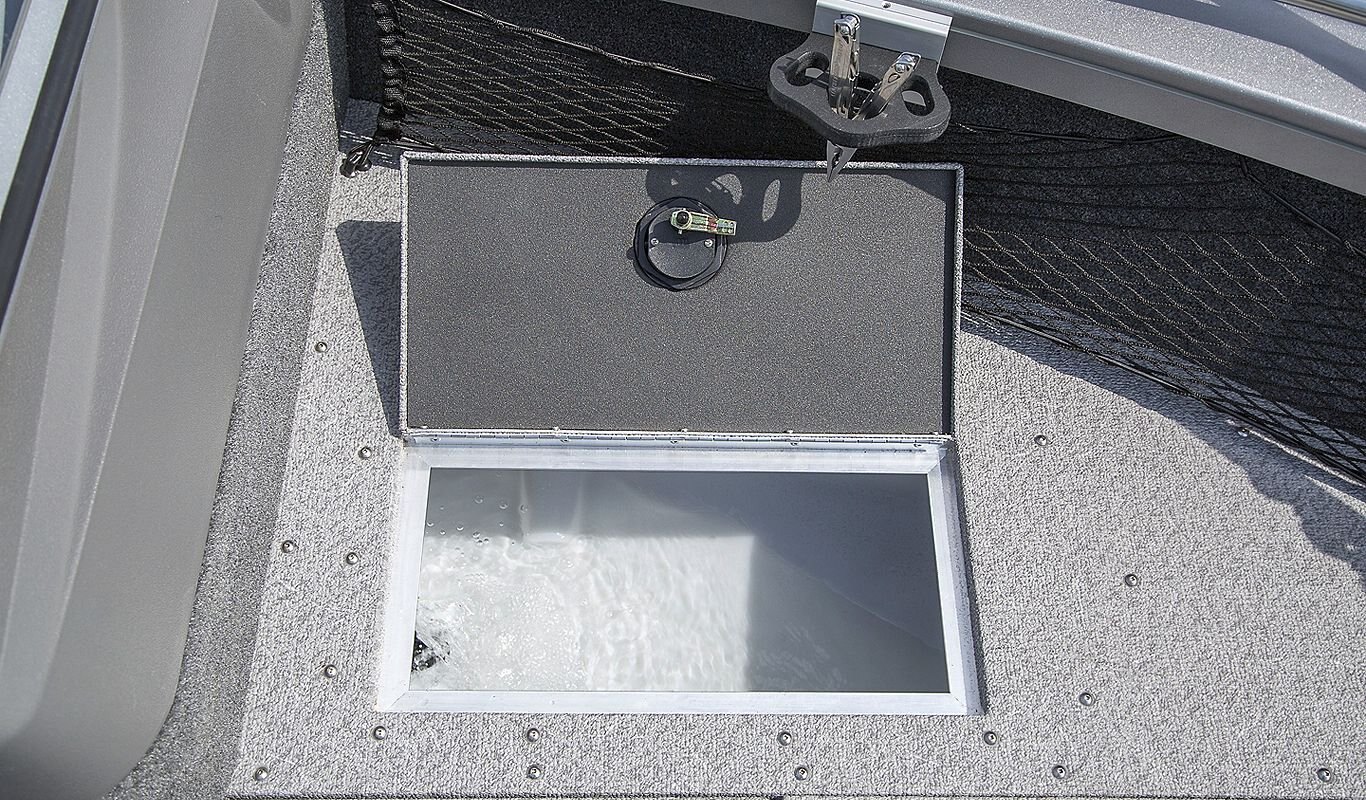 Crestliner 2250 AUTHORITY Gun Metal base White accent