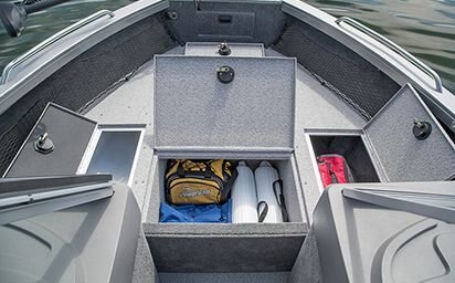 Crestliner 2050 AUTHORITY True Blue exterior