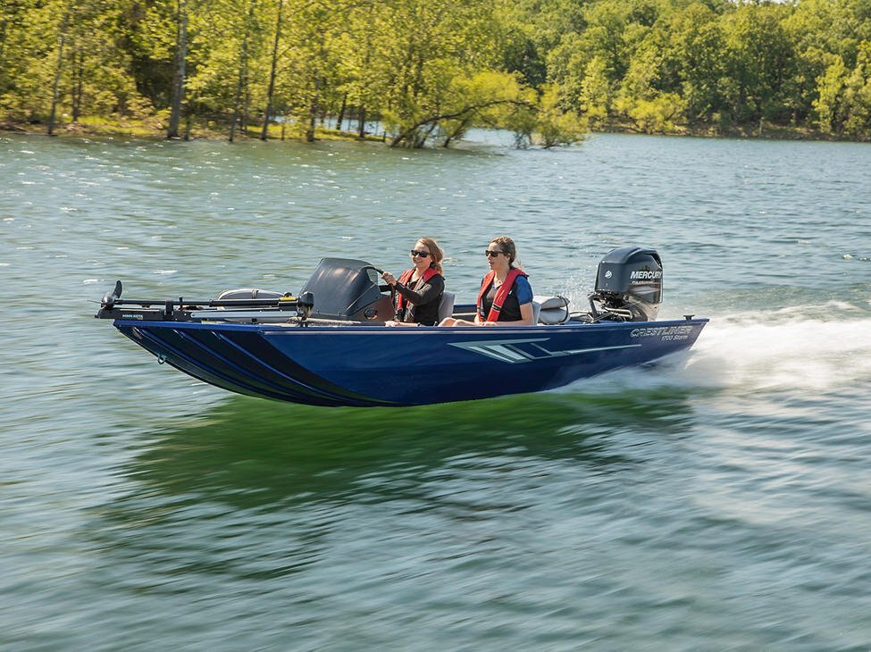 Crestliner 1700 STORM Unpainted exterior
