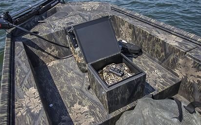 Crestliner 1657 OUTLOOK SS Unpainted exterior