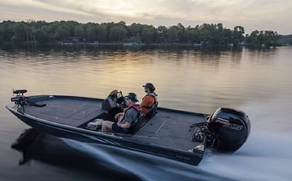 Crestliner 189 XFC Silver exterior