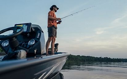 Crestliner 189 XFC Silver exterior