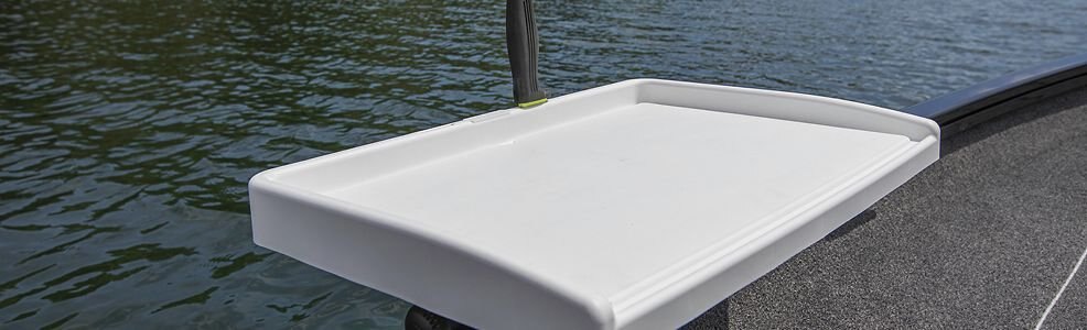 Crestliner 189 XFC White exterior