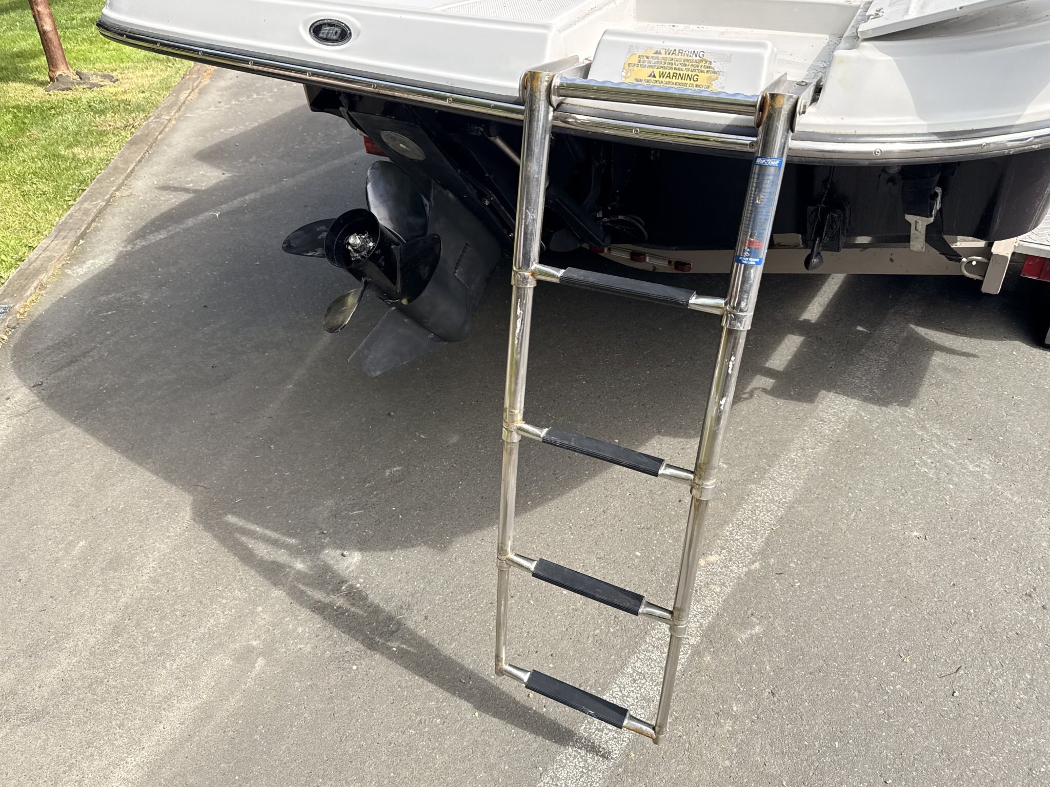 2006 CROWNLINE 210BR