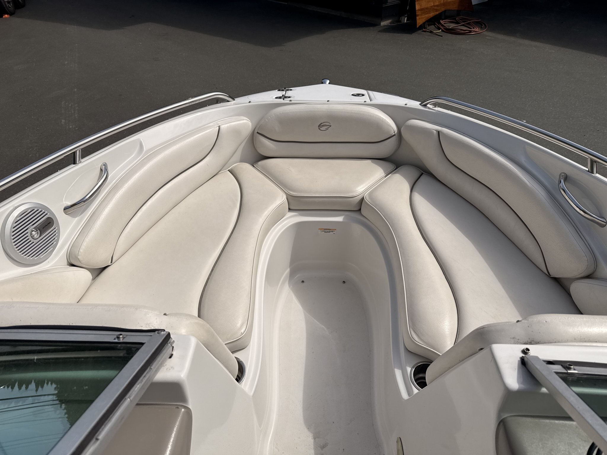 2006 CROWNLINE 210BR