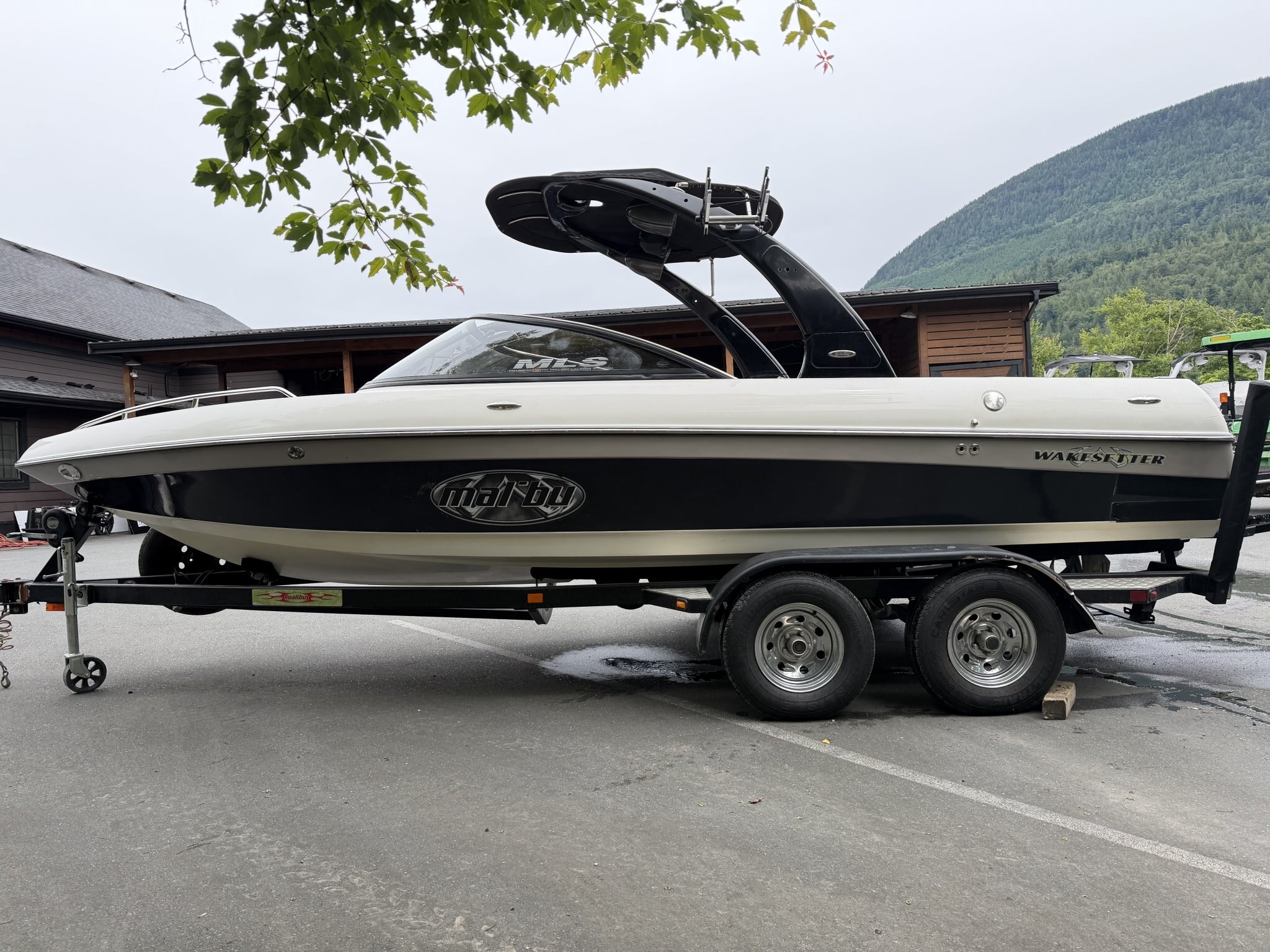 2004 Malibu Wakesetter