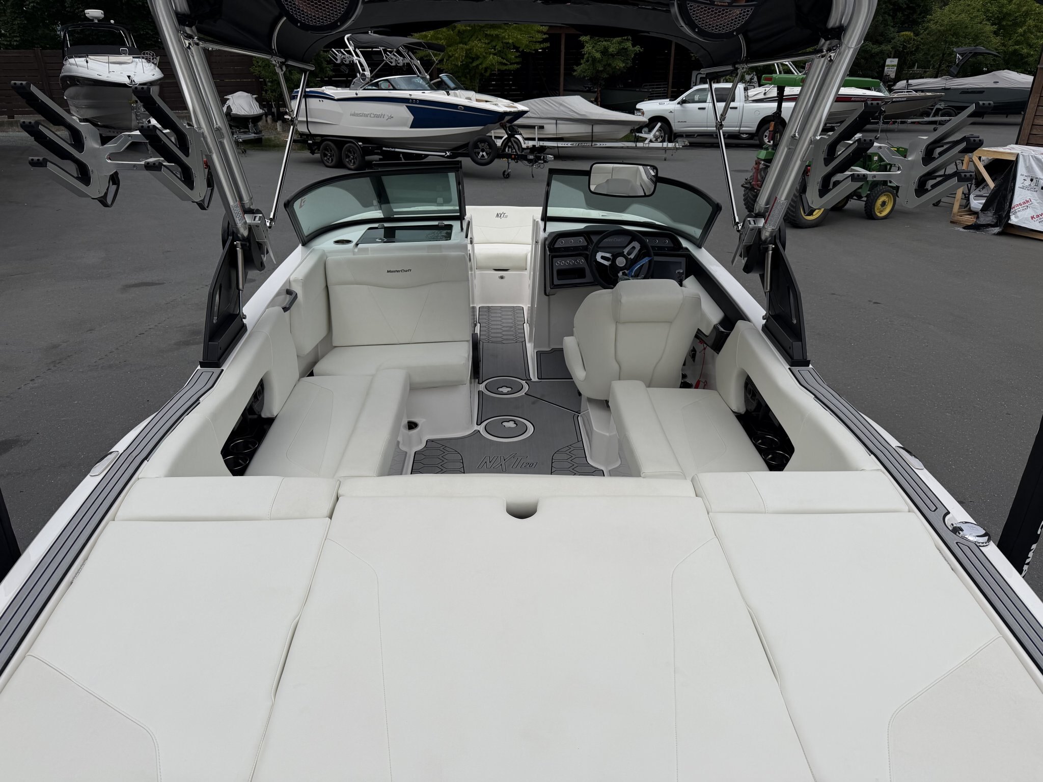 2024 MasterCraft NXT20