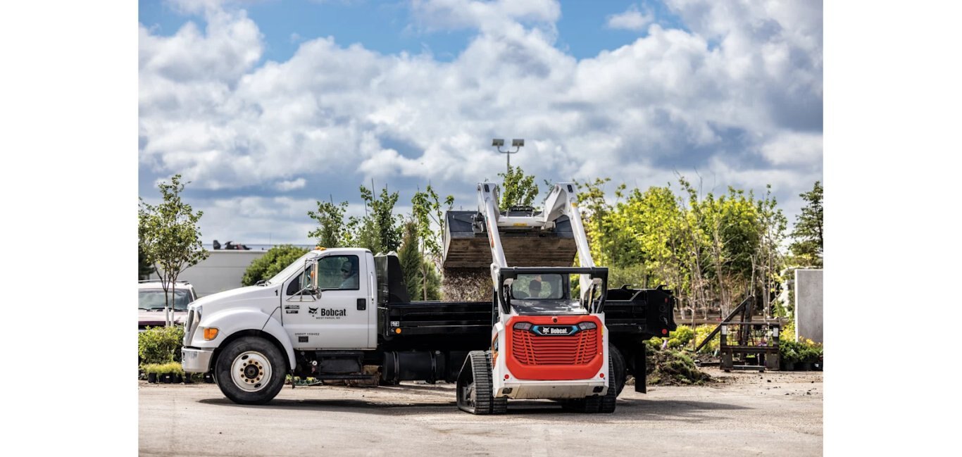 Bobcat T7X Compact Track Loader