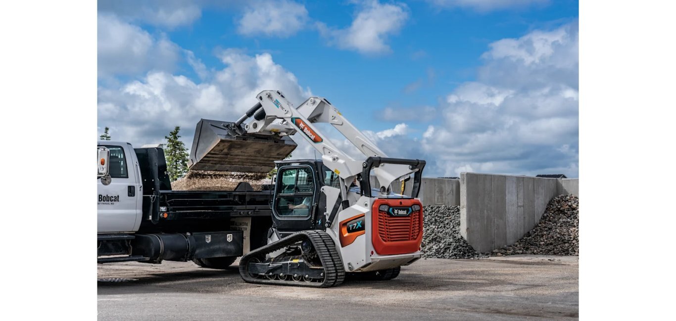 Bobcat T7X Compact Track Loader