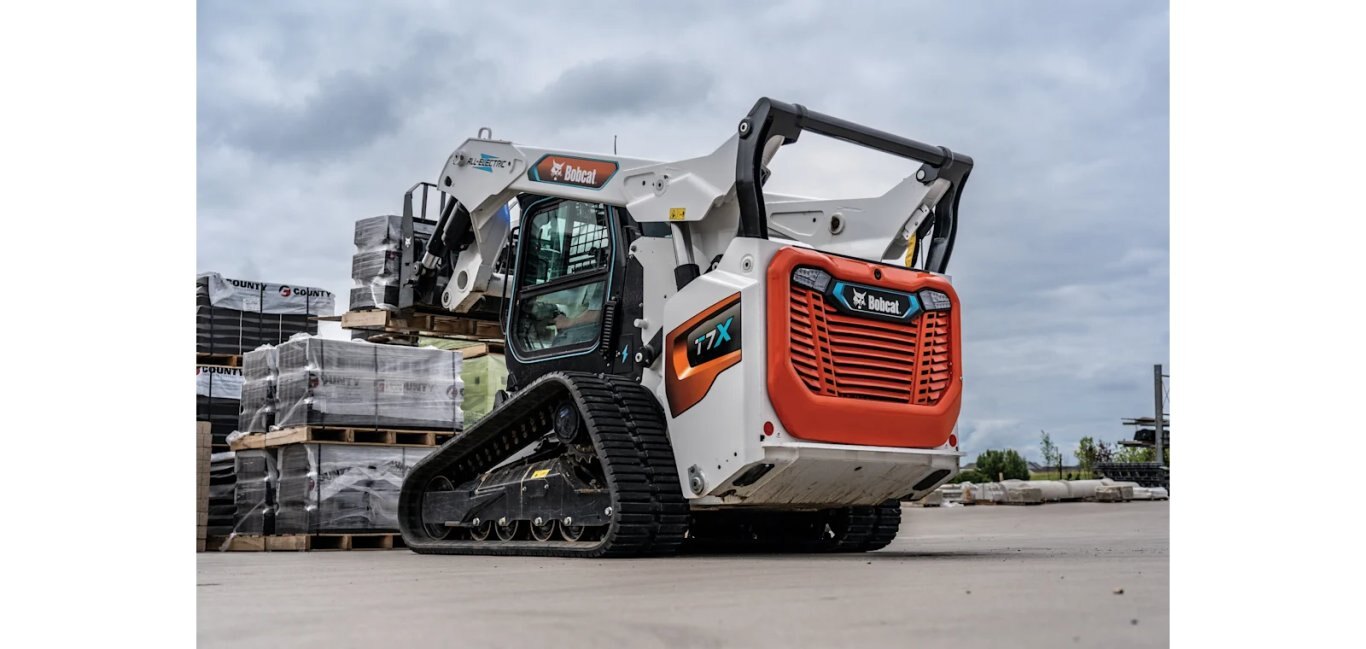 Bobcat T7X Compact Track Loader
