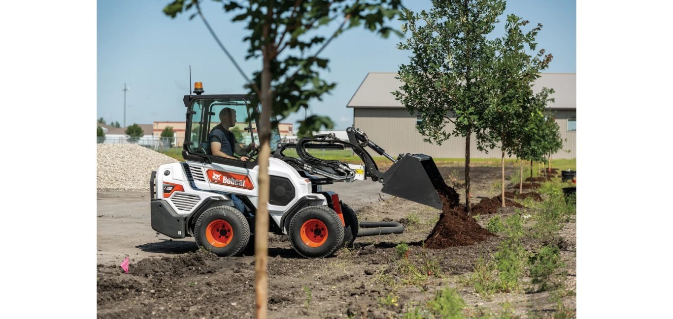 Bobcat L28 Small Articulated Loader