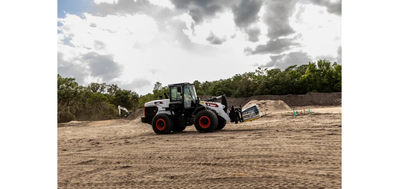 Bobcat L235 Large Wheel Loader