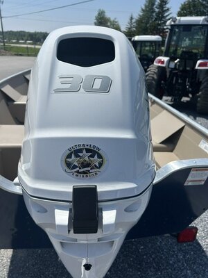 POLAR KRAFT BOAT 16 WITH A SUZUKI 30 hp MOTOR