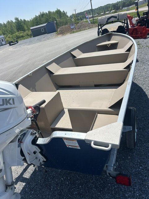 POLAR KRAFT BOAT 16 WITH A SUZUKI 30 hp MOTOR