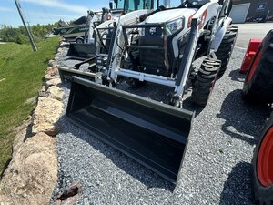 Bobcat CT2025 Compact Tractor with Loader and Bercomac Cab