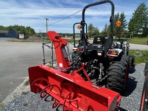 Bobcat CT2025 Compact Tractor with Loader and Manual Rotation Blower