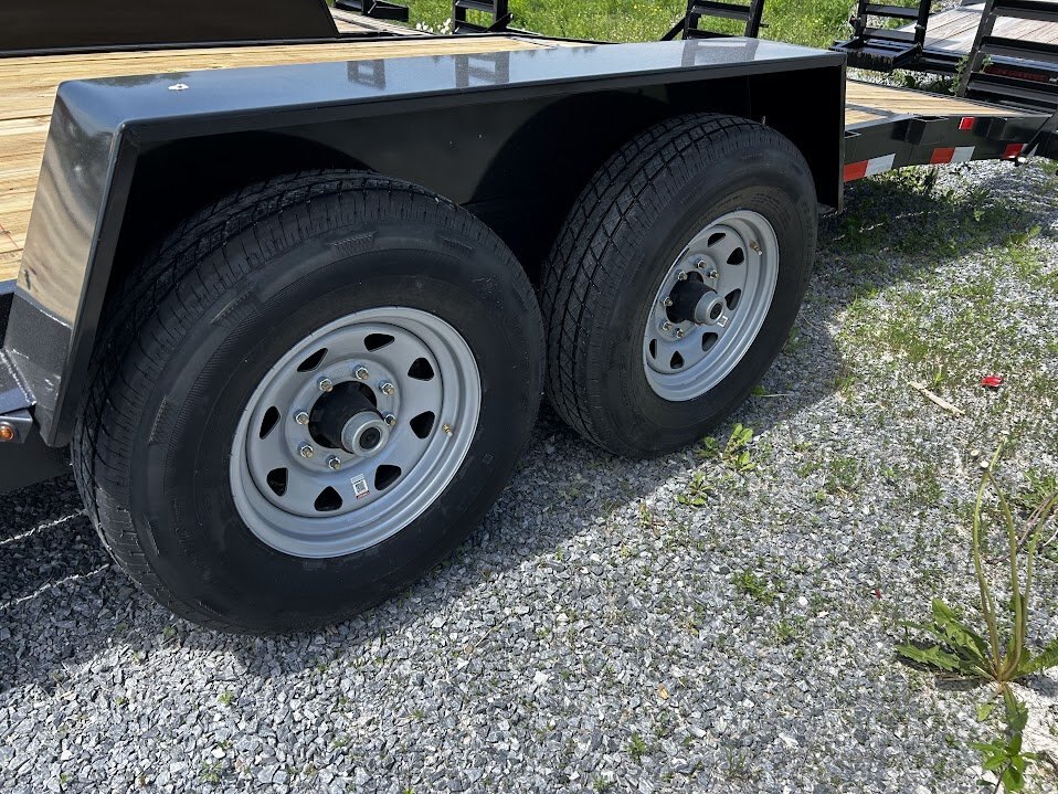 AMO 7x24 Equipment Hauler
