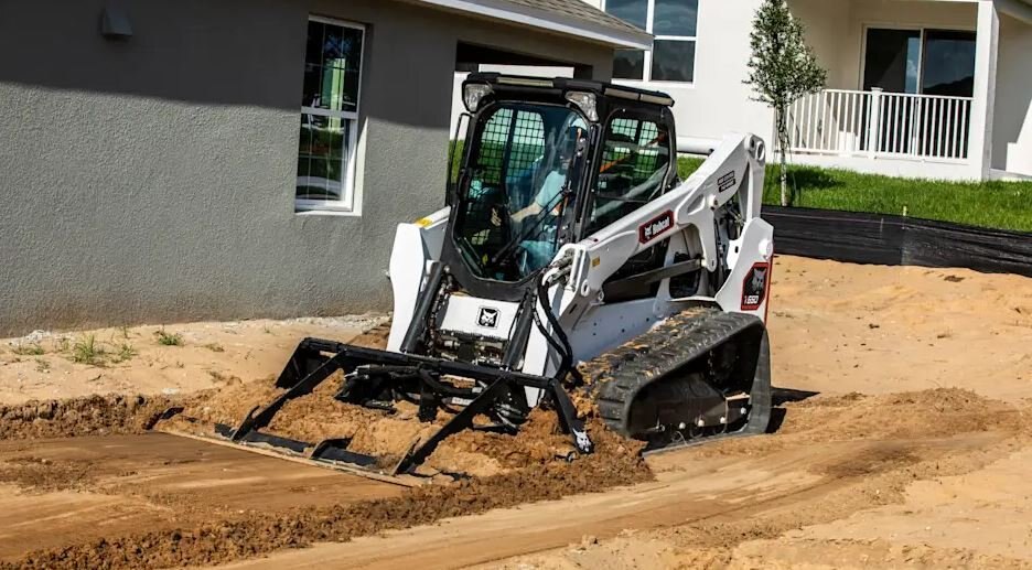 Bobcat T650 Compact Track Loader