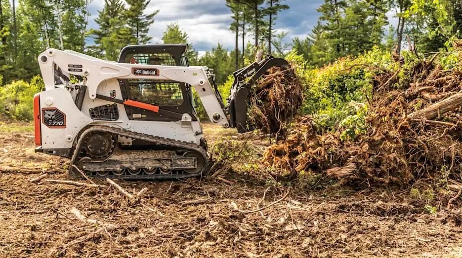 Bobcat T770 Compact Track Loader