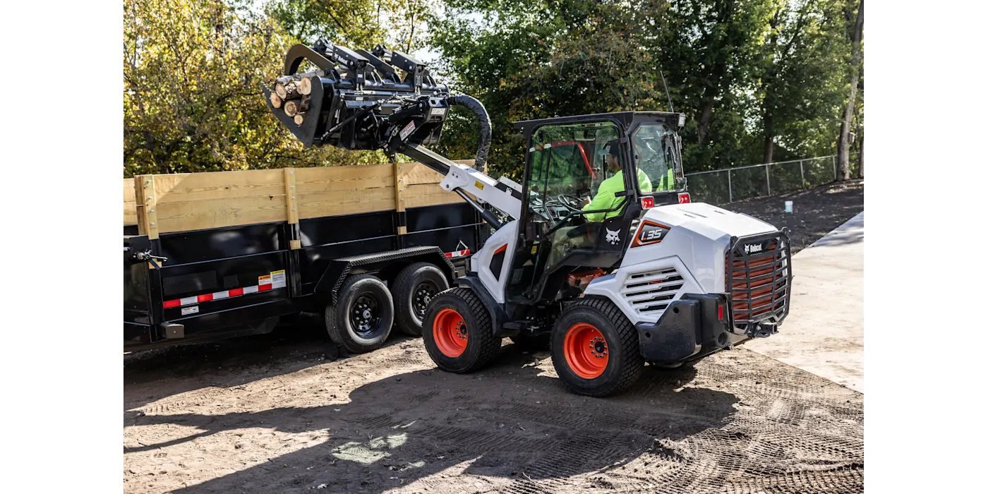 Bobcat L35 Small Articulated Loader