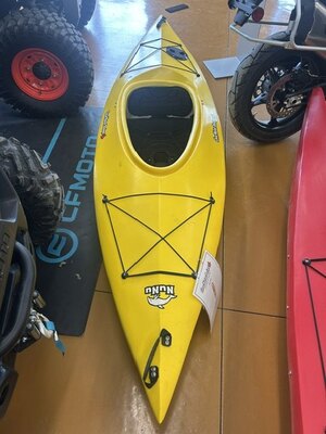 9.6' CLEAR WATER DESIGN ONE SEATER KAYAK NUNU