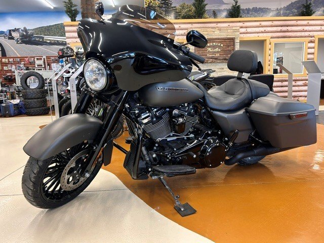 2018 Harley Davidson ROAD KING SPECIAL 107 EXTREMELY LOW KM