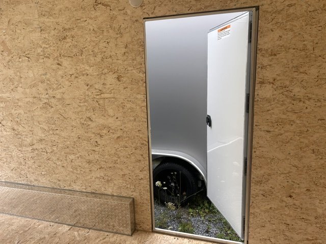 2027 Alcom C7.5X14 XLT Pro Stealth /w man door
