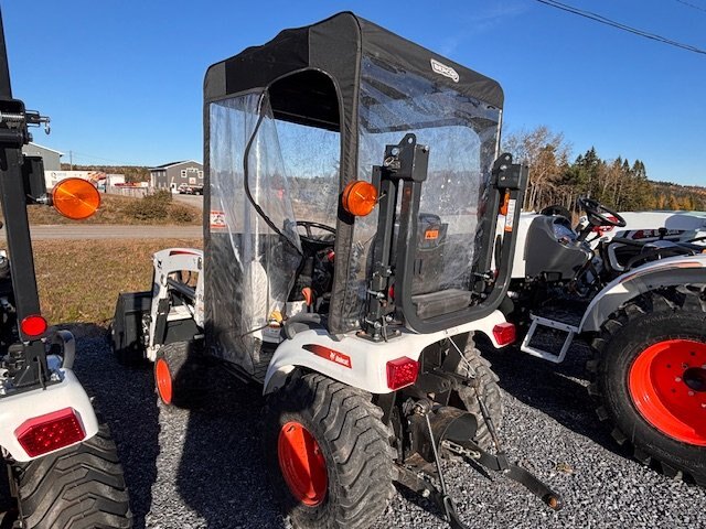 PRE OWNED 2025 BOBCAT CT1021 w/ BLOWER, FRONT END LOADER, BERCOMAC SOLF CAB