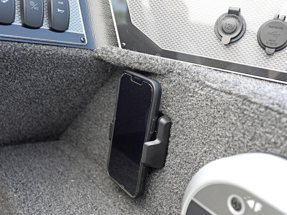 2026 Lund 1650 Angler SS