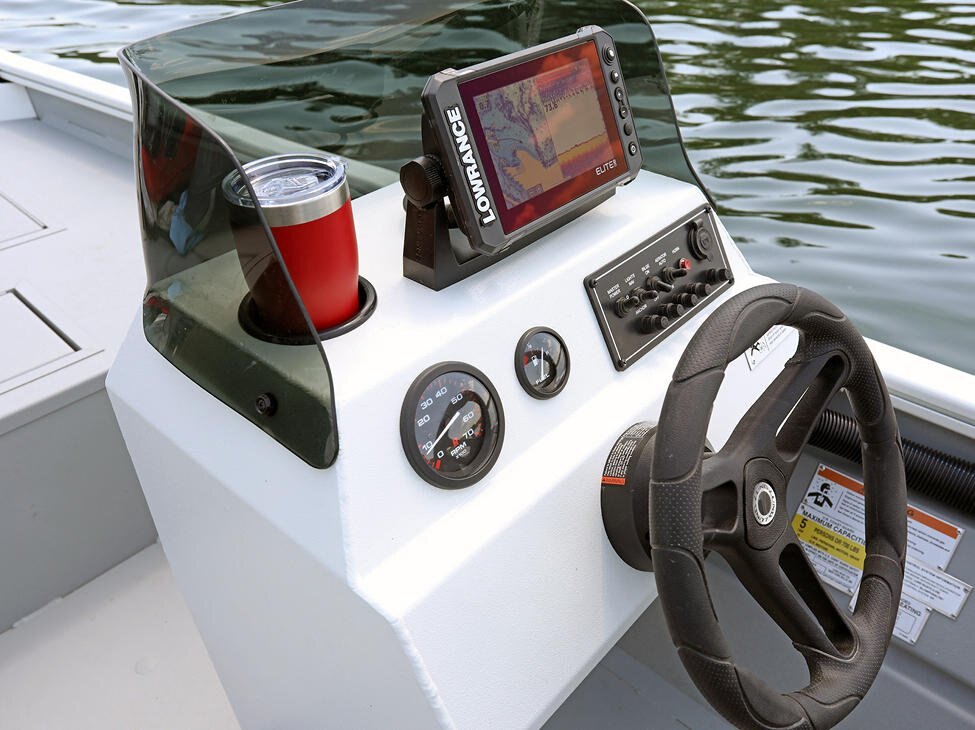 2026 Lund 1760 Predator SS