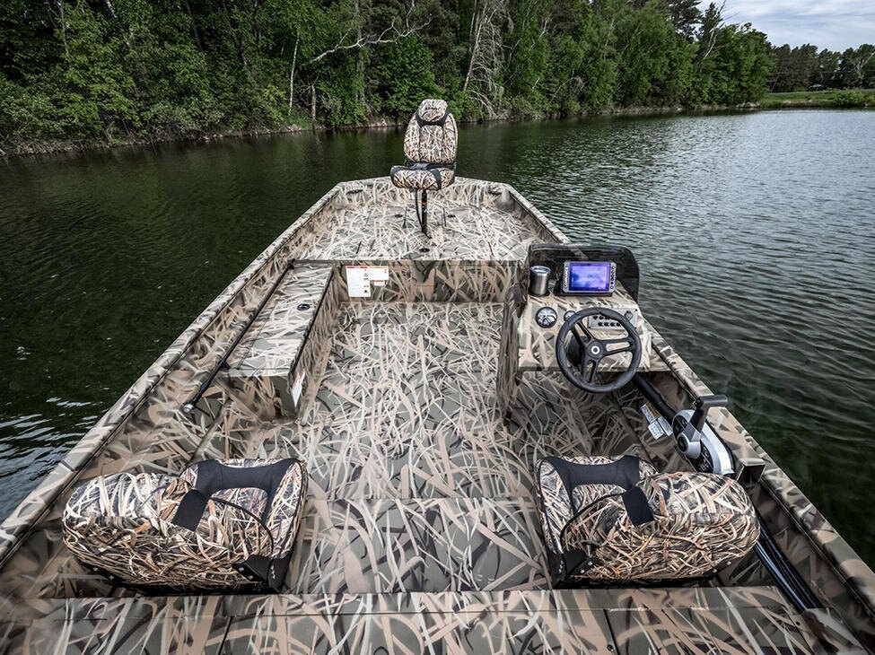 2026 Lund 2070 Predator CC