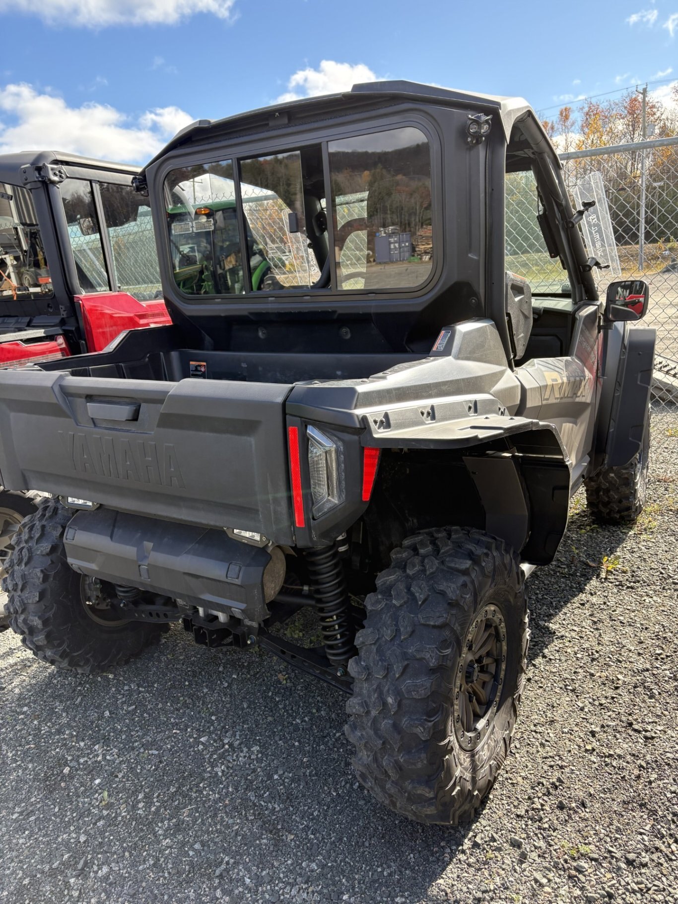 2024 Wolverine RMAX 1000 Canadian Edition