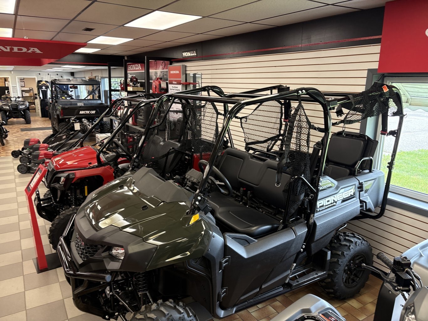 2026 Honda Pioneer 700 4P DLX Trim