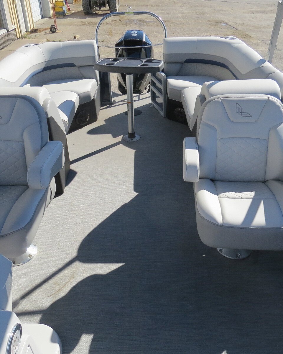 2024 Lowe Boats SS 270 EW