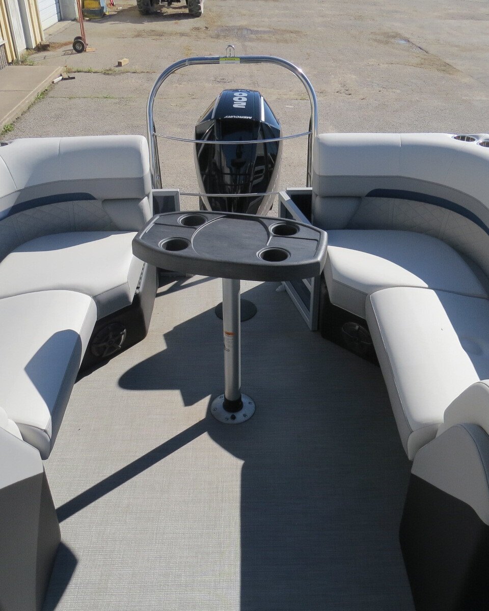 2024 Lowe Boats SS 270 EW