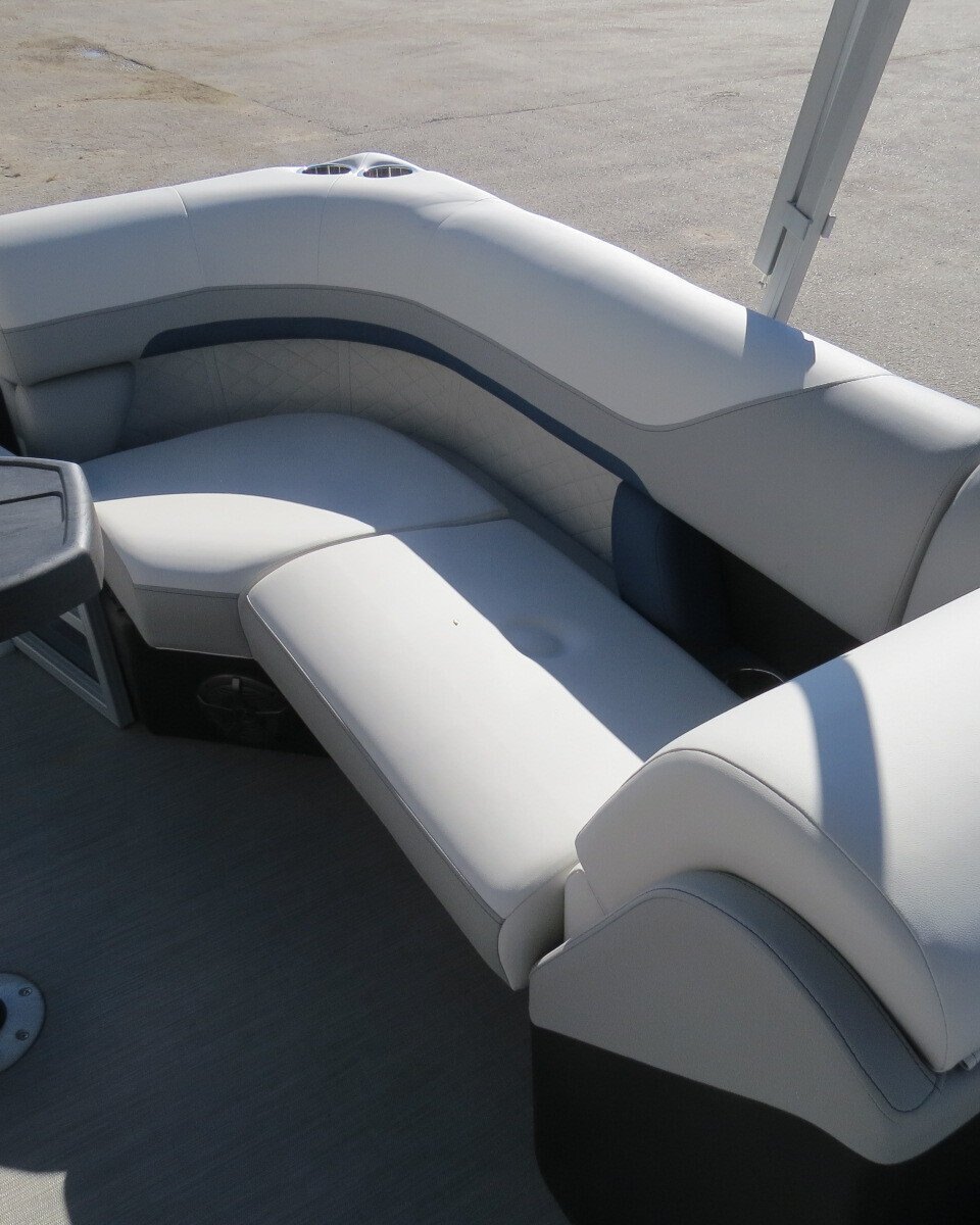 2024 Lowe Boats SS 270 EW