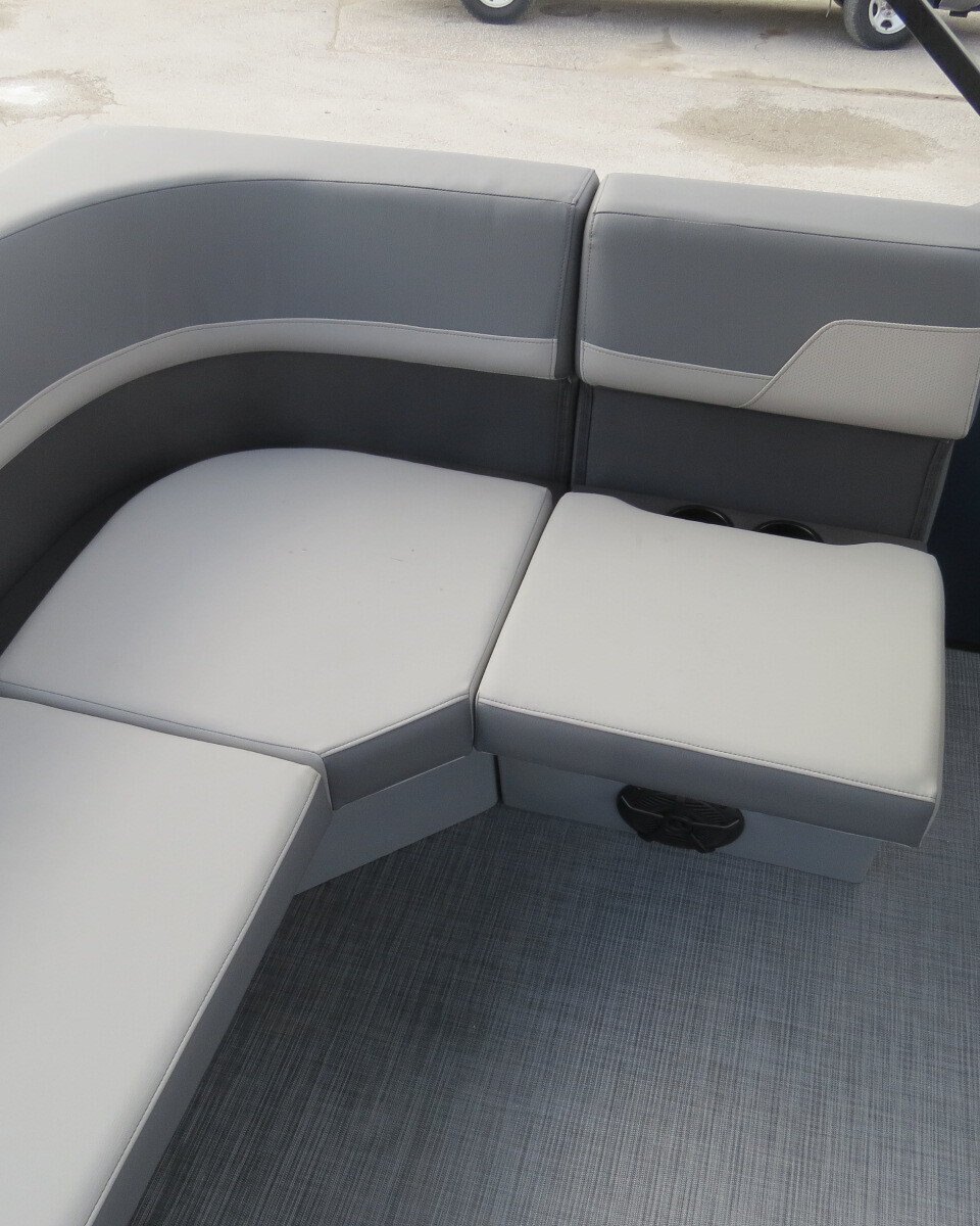 2025 Lowe Boats LS 210