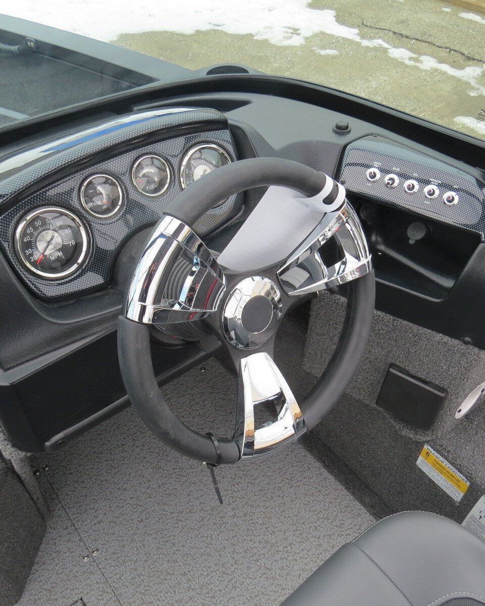 2025 Lowe Boats FM 1800 WT