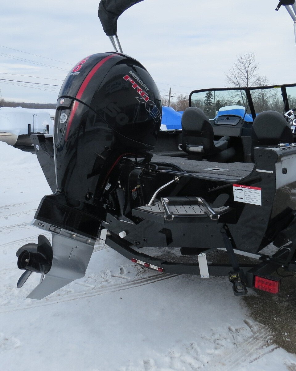 2025 Lowe Boats FM 1800 WT