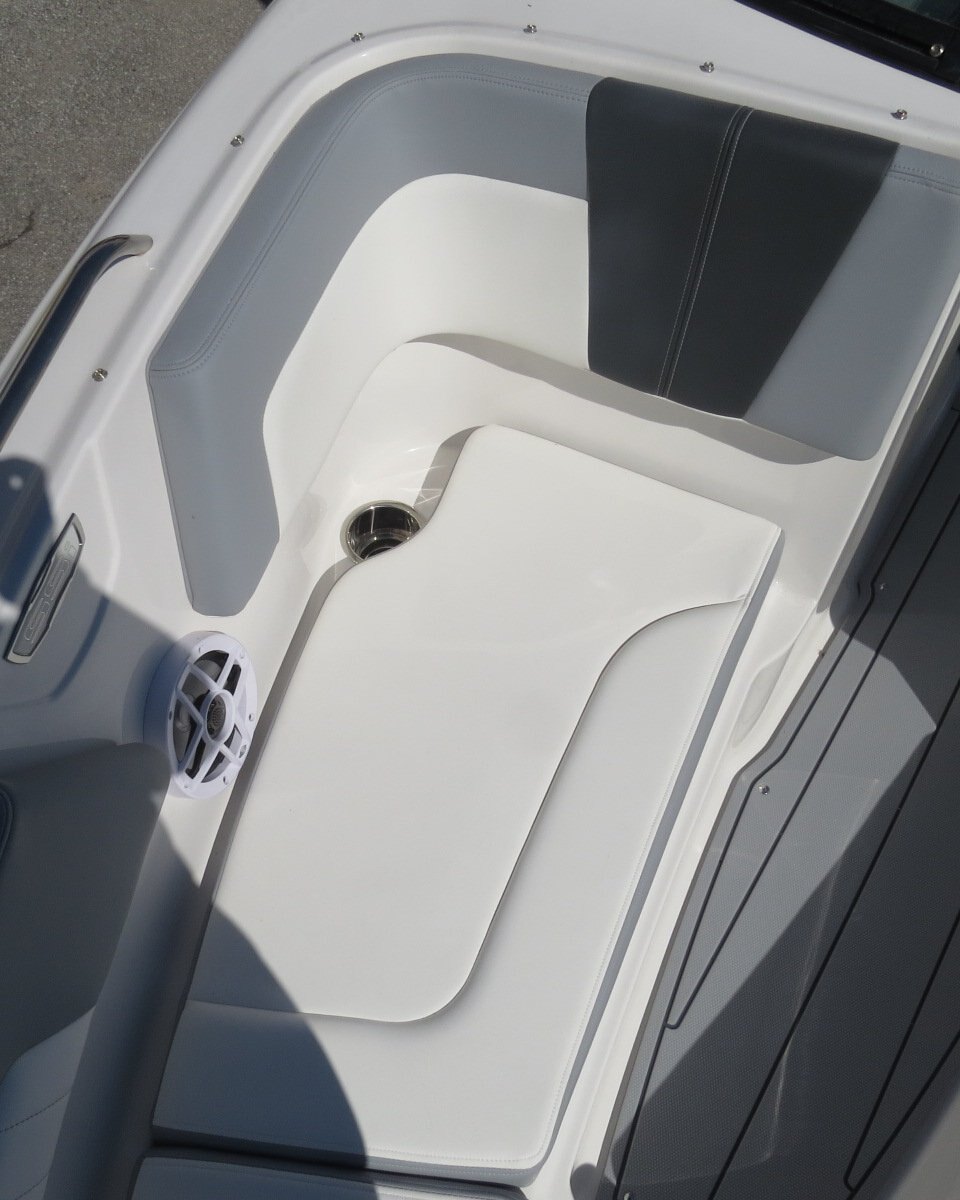 2025 Chaparral 23 SSI