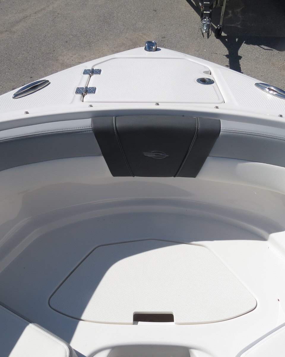 2025 Chaparral 23 SSI