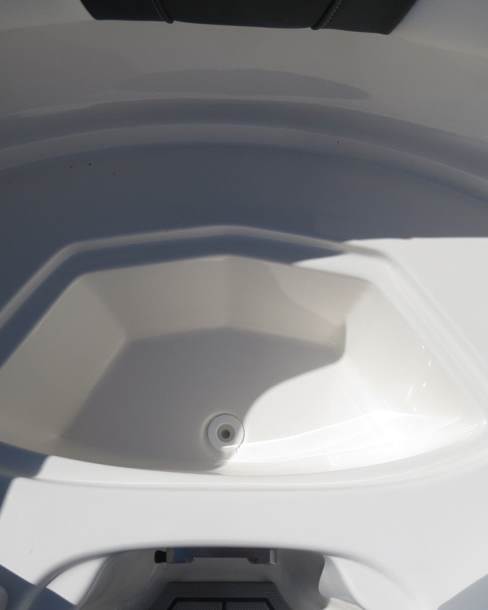 2025 Chaparral 23 SSI