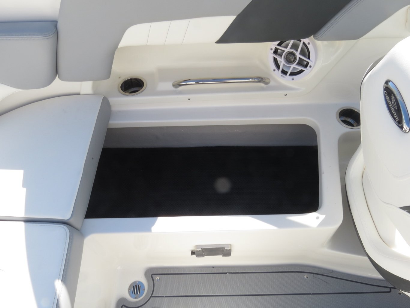 2025 Chaparral 23 SSI