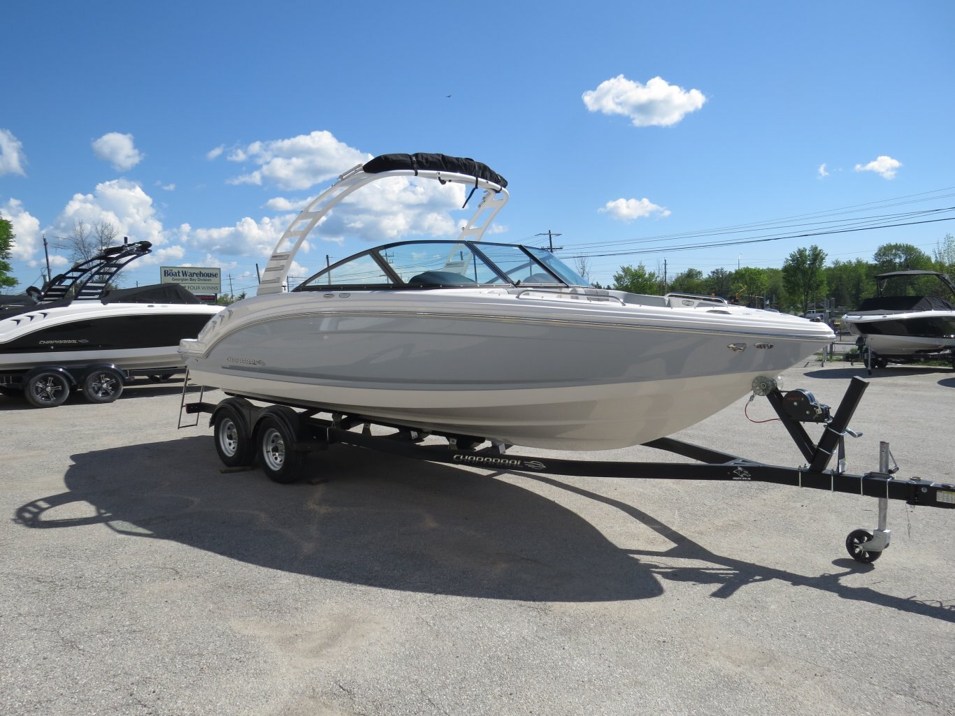 2025 Chaparral 23 SSI