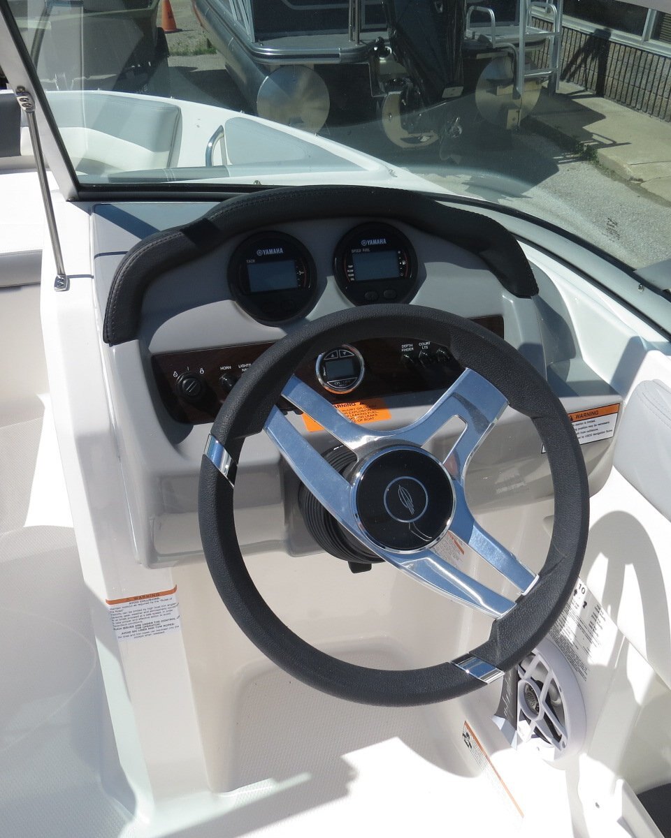 2025 Chaparral 19 SSI OB