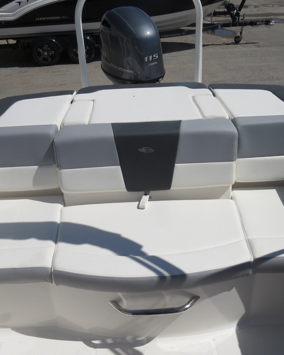 2025 Chaparral 19 SSI OB