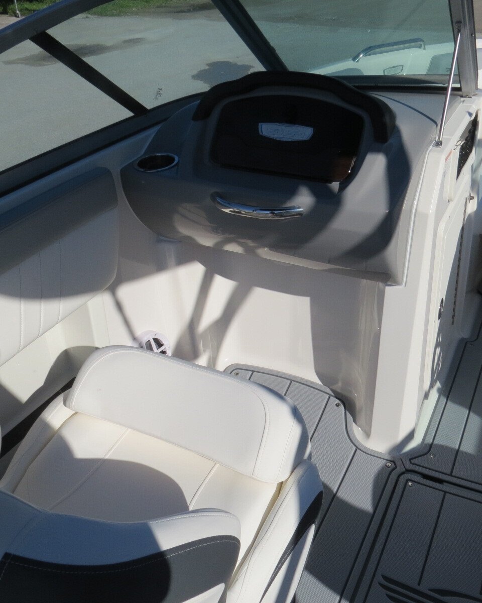 2025 Chaparral 21 SSI