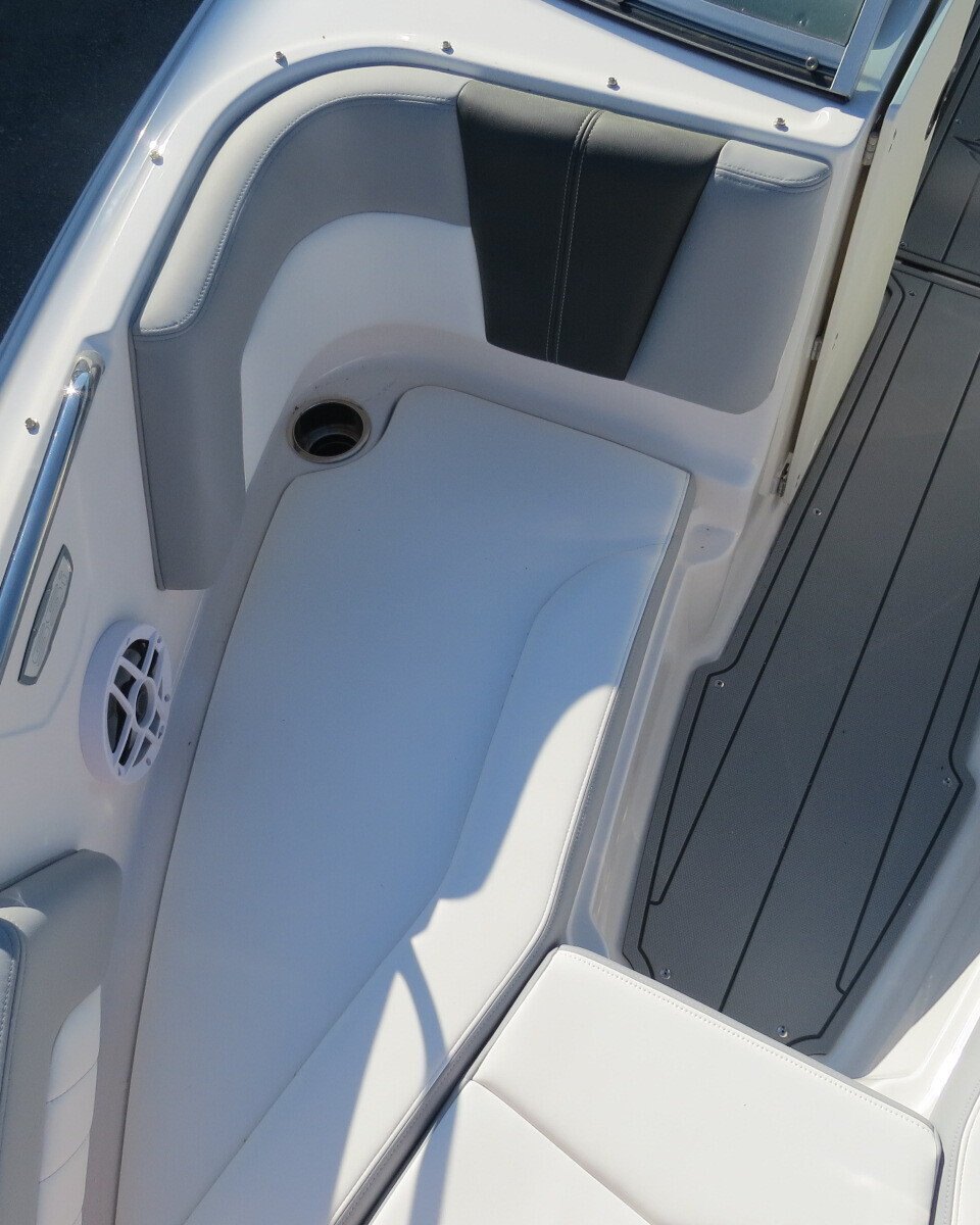 2025 Chaparral 21 SSI